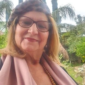 Meet your Posher, Niki